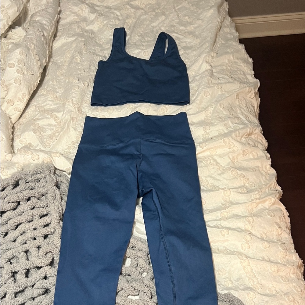 Athleta Deep Blue Ribbed Workout Set